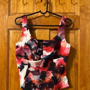 New York & Company Red and Black Floral Tank Top